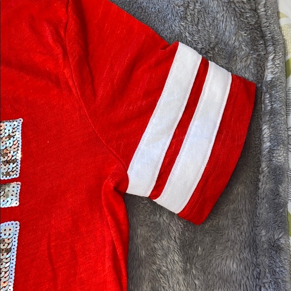 VS Pink Christmas Tee - Picture 6 of 7